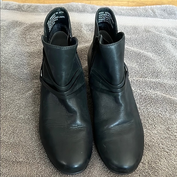 Black Abeo Leather Ankle Boots - Picture 2 of 5